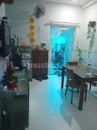 Mặt tiền hẻm xe tải 11 tỷ 200 triệu