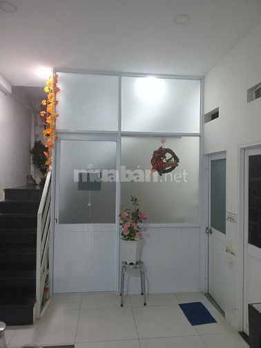 Mặt tiền hẻm xe tải 11 tỷ 200 triệu