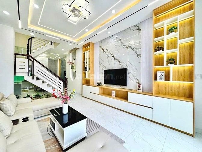 BÁN nhà ĐOÀN NHƯ HÀI Quận 4, vị trí đẹp, Giá 3TY790, Hẻm xe hơi, lh đi