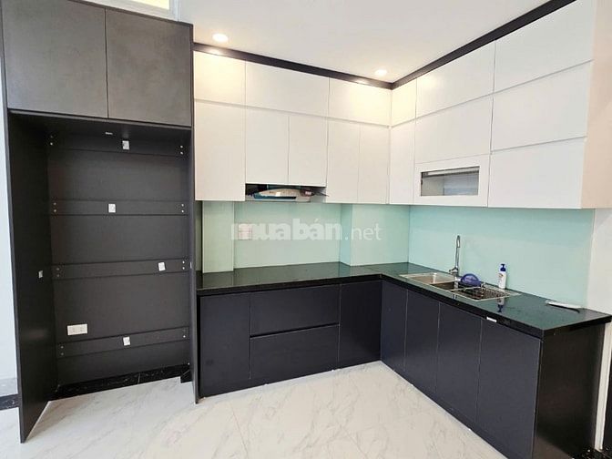 Bán nhà cách mặt phố Nguyễn Thế Rục 15m, phường Bồ Đề, quận Long Biên