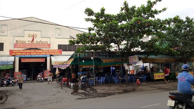 Nhà MTKD 207 Trương Phước Phan - sát chợ Bình Trị Đông.