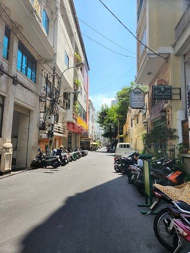 Bán nhà HXH Nguyễn Tri Phương,P8, Q10. DT 4,2m x 12m, Trệt- 3 lầu,