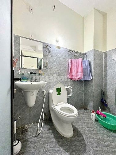 NHÀ MT 244 NGUYỄN TRƯỜNG TỘ - TÂN PHÚ,ĐÚC 5 TẤM GIÁ CHỈ 9,6 TỶ TL
