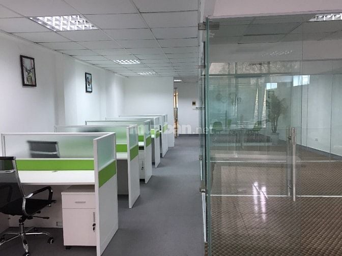 Tòa nhà văn phòng 12 tầng 152 Phó Đức Chính trống dt 125m2, 250m2