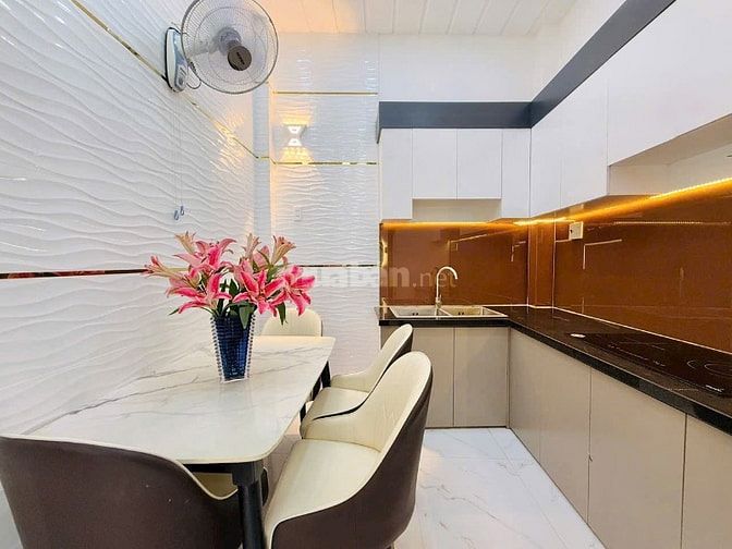 Bán nhà DT 39,2m2 giá 2tỷ150 đường Phú Mỹ P22 Q.Bình Thạnh