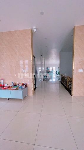 Bán nhà 1 lầu, rộng 12m , mặt tiền , gần Lê Thị Hà