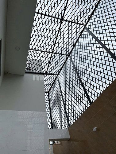 Bán nhà 1 lầu, rộng 12m , mặt tiền , gần Lê Thị Hà