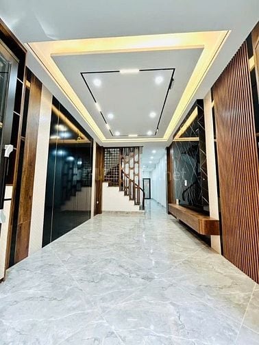 Quá hấp dẫn nhà 5T thang máy vị trí vàng khu P/Lô Nguyễn An Ninh 