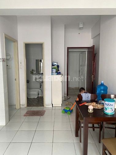 Bán CC tại HQC Plaza, 1,55 tỷ, 55m2, 2PN, 2WC, Sổ hồng ngay có vay NH