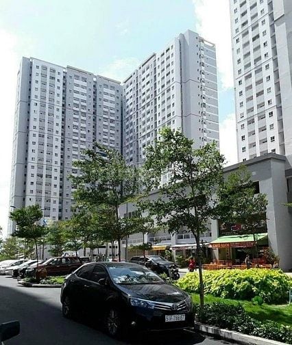Bán CC tại HQC Plaza, 1,55 tỷ, 55m2, 2PN, 2WC, Sổ hồng ngay có vay NH