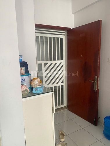 Bán CC tại HQC Plaza, 1,55 tỷ, 55m2, 2PN, 2WC, Sổ hồng ngay có vay NH