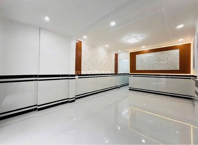 Bán nhà hẻm xe hơi 72m2 gần ngã tư 4 xã giá 1 tỷ 170 sổ hồng riêng
