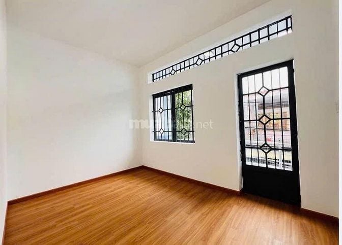Bán nhà hẻm xe hơi 72m2 gần ngã tư 4 xã giá 1 tỷ 170 sổ hồng riêng