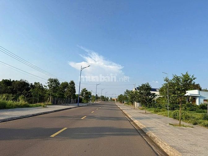 LÁNG DÀI ĐẤT ĐỎ BRVT DT 455 m 10 x 445 nở hậu đã có sẵn 80 thổ cư 