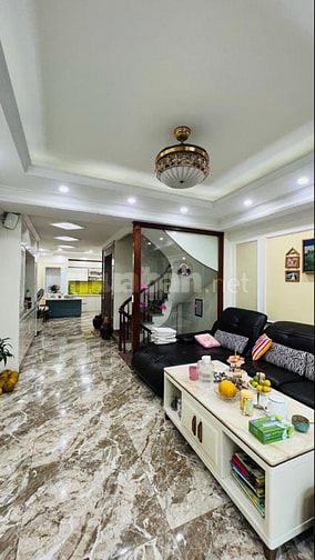 Bán gấp phân lô Hoàng Quốc Việt ô tô tránh - Vỉa Hè - Kinh Doanh
