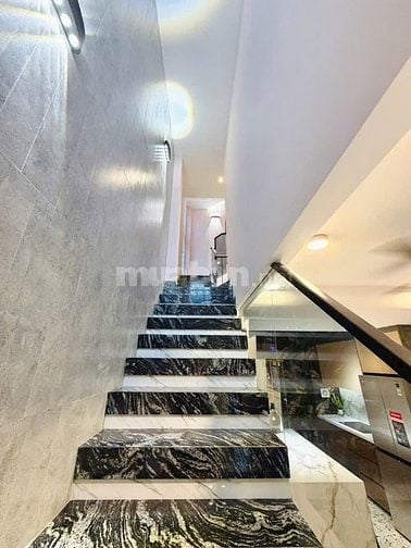 Nhà đẹp DT 49,7m2 giá 2,15 tỷ đường Hoàng Hoa Thám P6 Q.Bình Thạnh