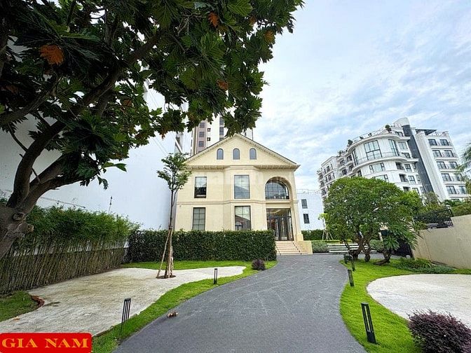 BÁN BIỆT THỰ SÂN VƯỜN GÓC 2 MẶT TIỀN : 7 ĐƯỜNG SỐ 65 - P. THẢO ĐIỀN 