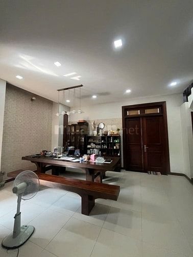 Biệt thự MT Đỗ Văn Thi, Hiệp Hoà, Biên Hoà: 25 x 27= 1027m2, giá 75 tỷ