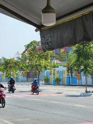 Chính chủ cần bán nhà mặt tiền đường Lê Lợi, Hóc Môn