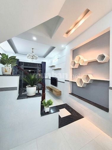 Bán nhà mới xây Full nội thất đường số 8 Linh Xuân Thủ Đức tphcm.