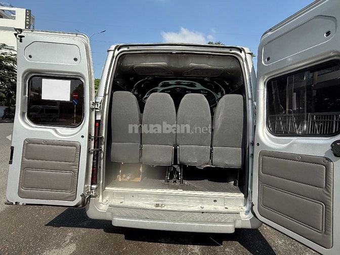 Cần bán FORD TRANSIT 16 CHỖ sản xuất: 2023 máy dầu Màu Bac xe đẹp...