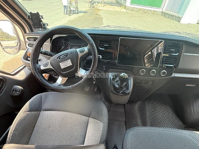 Cần bán FORD TRANSIT 16 CHỖ sản xuất: 2023 máy dầu Màu Bac xe đẹp...