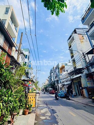 Bán nhà mặt tiền rộng (10x30) Nguyễn Văn Công p3 Gò Vấp (SÂN BAY)