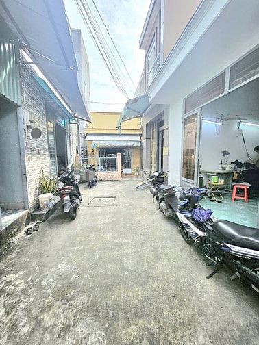 Dưới 4 tỷ sở hữu ngay nhà sổ hồng riêng ngay Metro Tham Lương