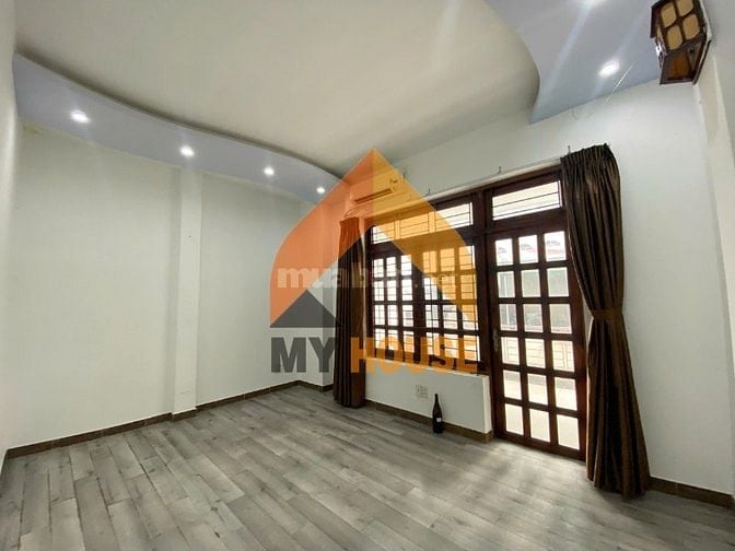 ÙI ÔI NHÀ GÌ MÀ RẺ QUÁ 20TR/4PN NGAY METRO Q2