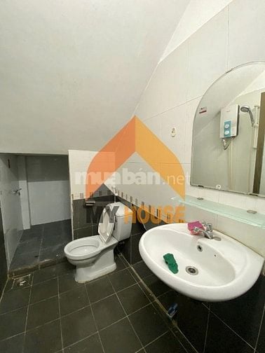 ÙI ÔI NHÀ GÌ MÀ RẺ QUÁ 20TR/4PN NGAY METRO Q2