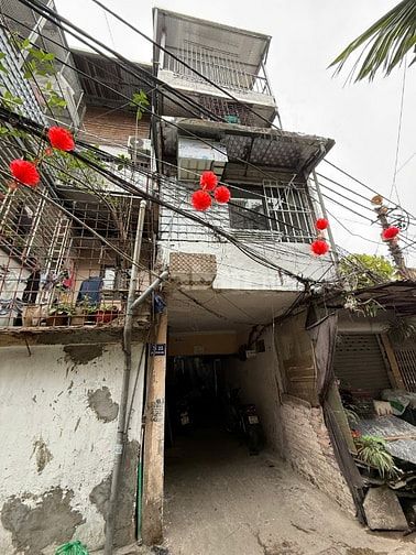  Bán hoặc cho thuê căn hộ tầng 3 + tầng 4, nhà M25 tập thể Mai Hương