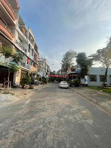 Bán nhà khu Tên Lửa, MT đường Số 24B, DT 4 x 20m, 3.5 tấm, 10.8 tỷ.