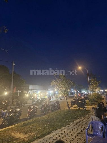 Bán đất góc 2 MT bờ kè Bình Mỹ đường Trần Quang Đạo Bình Khánh, hh1%