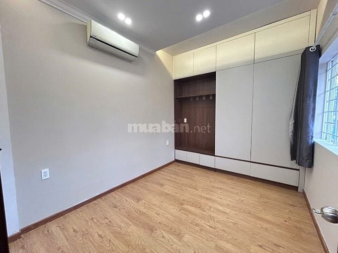 CC Bùi Minh Trực P6 Q8, 45,3m2 SHR Căn góc 2PN lầu 1 tiện di chuyển