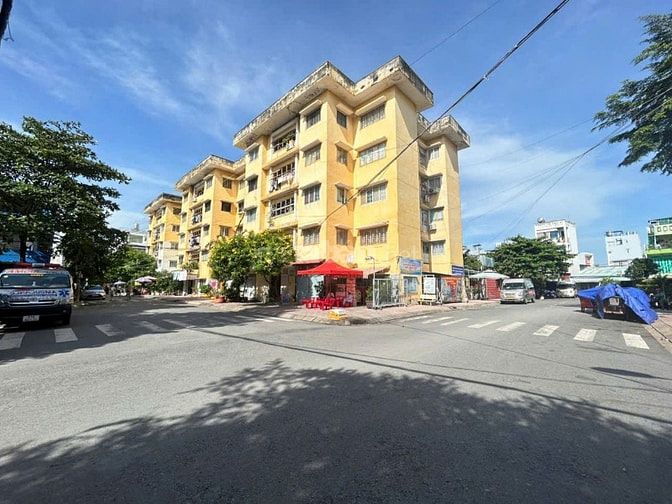 CC Bùi Minh Trực P6 Q8, 45,3m2 SHR Căn góc 2PN lầu 1 tiện di chuyển