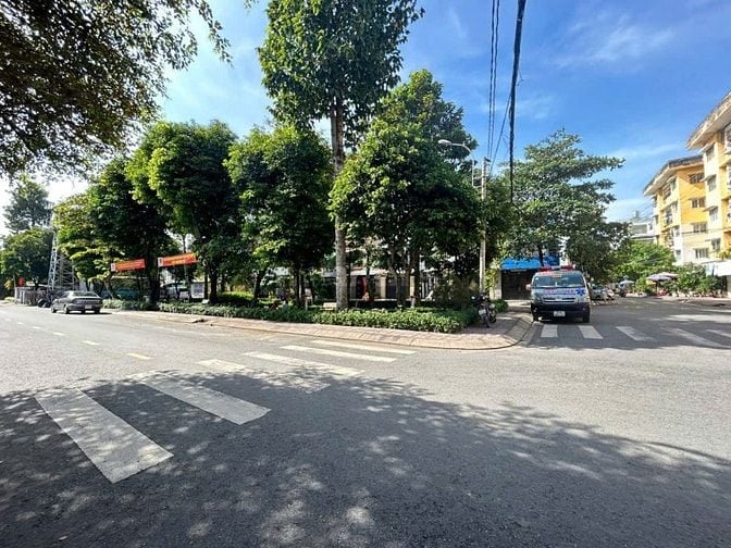CC Bùi Minh Trực P6 Q8, 45,3m2 SHR Căn góc 2PN lầu 1 tiện di chuyển
