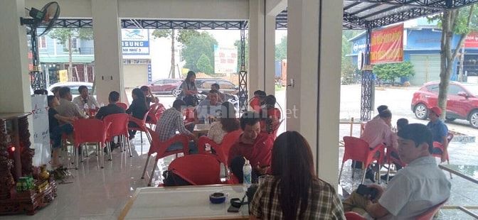 Nhượng lại nhà 3 lầu lô góc 2 mặt tiền đang cho thuê phường Bến Cát,  