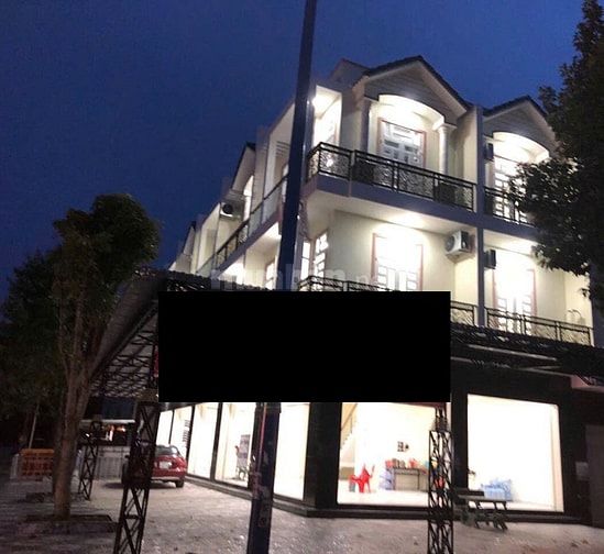 Nhượng lại nhà 3 lầu lô góc 2 mặt tiền đang cho thuê phường Bến Cát,  