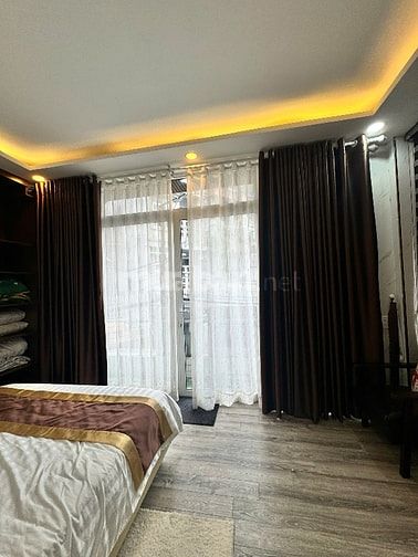 Góc 3mt 22/21 Trương Hoàng Thanh , 223m2 sàn, 5 tầng, có hđ thuê 63tr