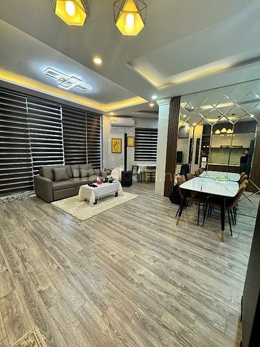 Góc 3mt 22/21 Trương Hoàng Thanh , 223m2 sàn, 5 tầng, có hđ thuê 63tr