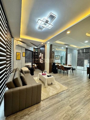 Góc 3mt 22/21 Trương Hoàng Thanh , 223m2 sàn, 5 tầng, có hđ thuê 63tr