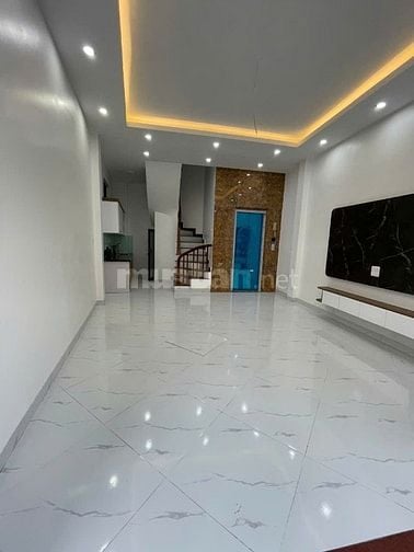 Bán nhà 35B ngõ 19 Đại Cát. Dt 33m2x 5T, thang máy, ngõ thông, rộng