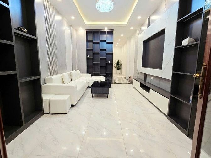 Bán nhà Ngọc Lâm Long Biên 57m 6 tầng, , Ngõ thông,Tặng nội thất