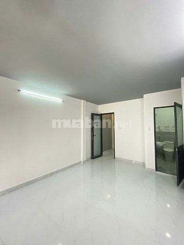 Chính chủ bán nhà hẻm 71 Trần Phú, P.4, Q.5, nhà đúc 3 tầng, mới