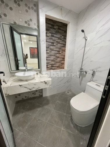 Bán nhà Thanh liệt 5,5 tầng xây mới chất lượng SĐCC gần đường chính