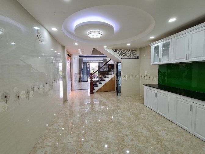 bán 4  căn nhà mặt tiền giá: 4,35tỷ, 9 tỷ số 419 bạch đằng bình Thạnh 