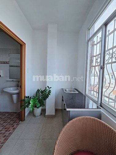 Ngay Phạm Văn Đồng, cầu vượt Linh Xuân, Phòng full nội thất, rộng rãi
