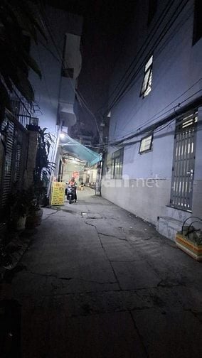 Bán nhà Lạc Long Quân, Quận 11 – 54m2, ngang 4m, 3PN, chỉ 5 tỷ nhỉnh