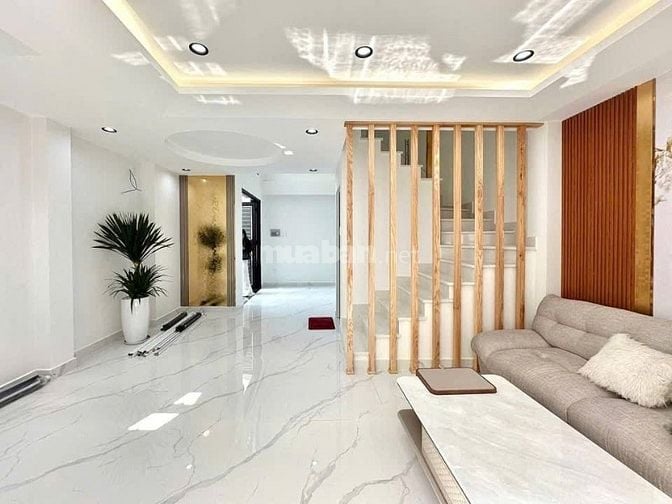 Nhà 2 tầng đường Nguyễn Văn Thủ, Quận 1 - Giá 2,550 tỷ - Gần trường