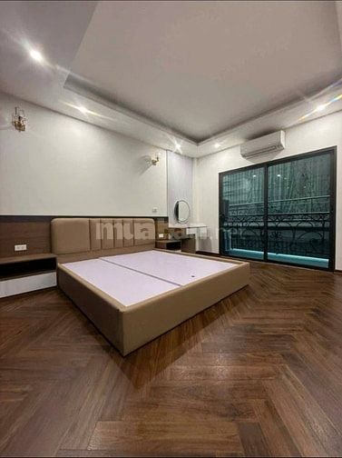 Nhà mới 40m2*7T- 18.8 tỷ- Gara thang máy- Ngõ thông phố Hoàng Văn Thái